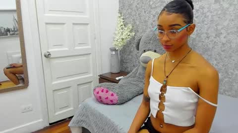 Snapshot of cataleya_wayne chatting on 11-05-25, 08:42 Cataleya online show from 11-05-25, 08:42