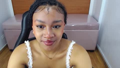 Snapshot of catalina25_t chatting on 10-29-25, 08:21 catalina25_t online show from 10-29-25, 08:21