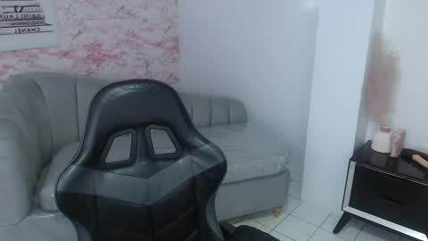 Snapshot of catalina25_t chatting on 11-16-25, 01:28 catalina25_t online show from 11-16-25, 01:28