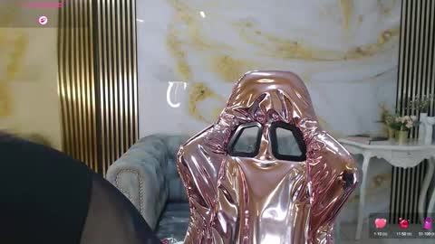 Catalina  online show from 11-24-25, 01:22