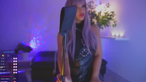 Catalina lovers online show from 11-14-25, 09:02