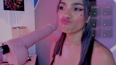 Snapshot of catalina_whore1 chatting on 11-11-25, 08:42 catalina_whore1 online show from 11-11-25, 08:42