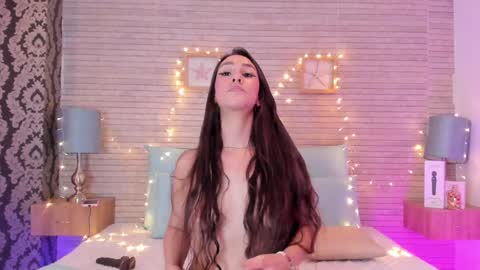 Snapshot of catalinnathompson chatting on 12-23-24, 06:27 CatalinnaThompson online show from 12-23-24, 06:27