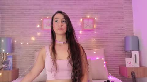 Snapshot of catalinnathompson chatting on 03-07-25, 03:07 CatalinnaThompson online show from 03-07-25, 03:07