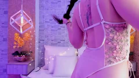 Snapshot of catalinnathompson chatting on 11-16-25, 11:49 CatalinnaThompson online show from 11-16-25, 11:49