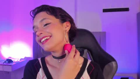 Cat  online show from 02-07-25, 08:20