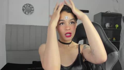 Cat  online show from 02-17-25, 09:19