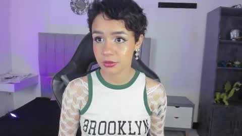 Cat  online show from 02-25-25, 08:09