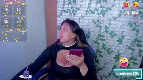  Mia   online show from 11-17-25, 07:41