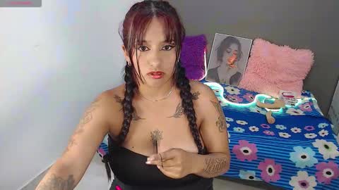 Snapshot of caterina_2 chatting on 09-08-25, 09:25 Catherina online show from 09-08-25, 09:25