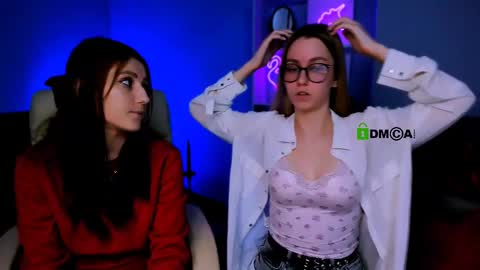 Snapshot of catherine_kitty chatting on 02-12-25, 01:27 Catherine online show from 02-12-25, 01:27