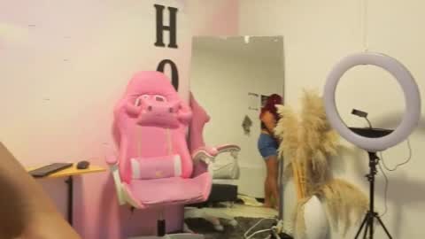 Snapshot of catherine_smith_ chatting on 09-18-25, 11:23 Catherine online show from 09-18-25, 11:23