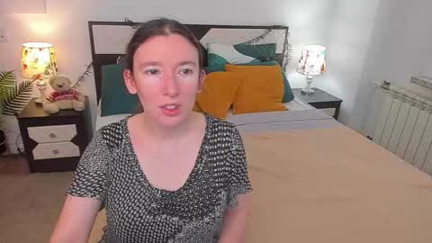 Snapshot of catherinewalls chatting on 10-12-25, 07:29 Catrin online show from 10-12-25, 07:29