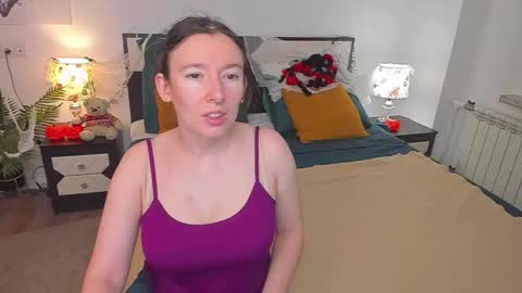 Snapshot of catherinewalls chatting on 10-27-25, 06:39 Catrin online show from 10-27-25, 06:39