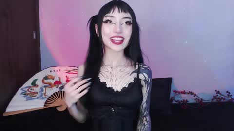 Snapshot of cati_petite chatting on 01-13-25, 01:28 Cati help me reach my goal of 100 thumbs up again 3 online show from 01-13-25, 01:28