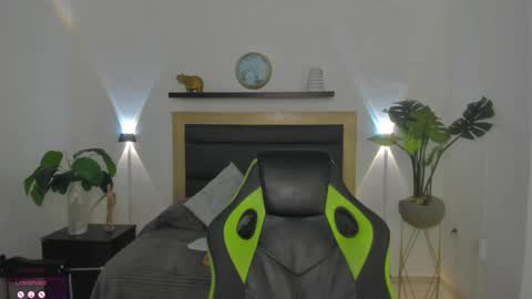 Juliana online show from 02-08-25, 06:33