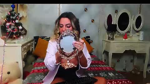 lauren online show from 12-15-25, 06:28