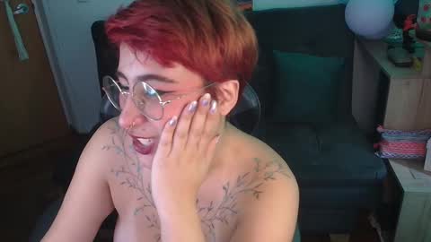 Snapshot of catsito chatting on 11-22-25, 09:14 im MIA -Independent Model MY OF is catsito3 online show from 11-22-25, 09:14