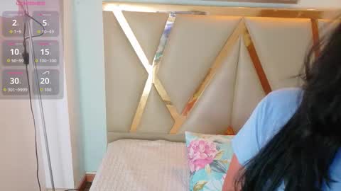 Snapshot of cattaleeyaa chatting on 10-12-25, 12:15 CATALEYA online show from 10-12-25, 12:15