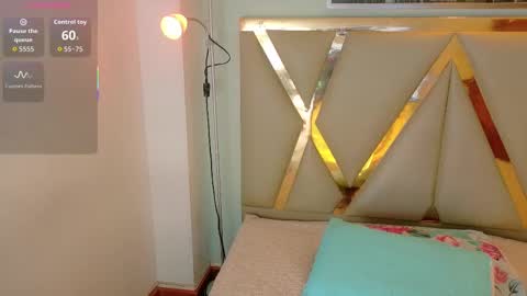 Snapshot of cattaleeyaa chatting on 10-16-25, 12:39 CATALEYA online show from 10-16-25, 12:39