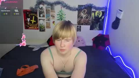 cattie_w_ online show from 01-16-26, 01:09