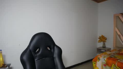 Cattleya online show from 12-30-24, 11:28