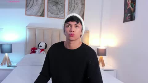 Snapshot of caydensmit chatting on 11-10-25, 04:22 Cayden online show from 11-10-25, 04:22