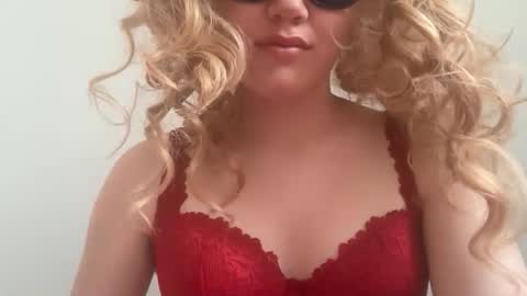 Snapshot of cclavender chatting on 02-17-26, 05:19 Claire online show from 02-17-26, 05:19