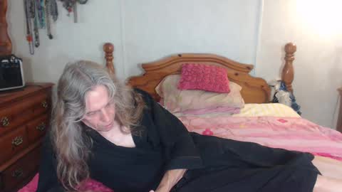 Jackie online show from 10-08-25, 10:24