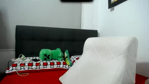 Cecilia online show from 11-06-25, 02:12