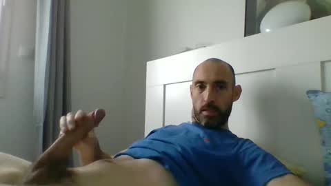 Snapshot of cedric223 chatting on 12-18-24, 01:45 cedric223 online show from 12-18-24, 01:45