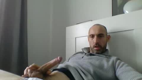 Snapshot of cedric223 chatting on 02-14-25, 01:51 cedric223 online show from 02-14-25, 01:51