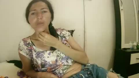 Snapshot of celeste198694 chatting on 11-28-25, 04:42 celeste198694 online show from 11-28-25, 04:42