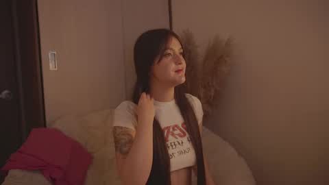 Diane Independent model online show from 03-04-25, 10:27