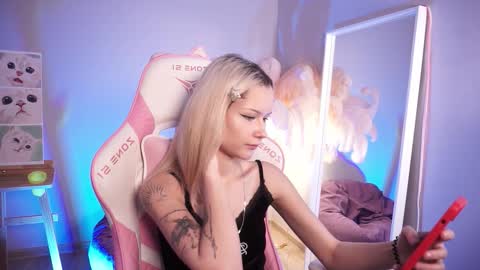 Celeste  online show from 10-26-25, 08:37