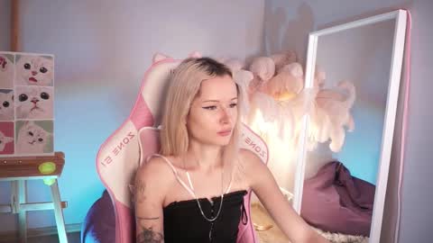 Celeste  online show from 10-28-25, 08:44