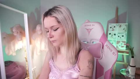 Celeste  online show from 11-02-25, 08:44