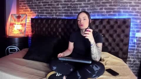 celeste_starsss online show from 11-18-25, 03:34