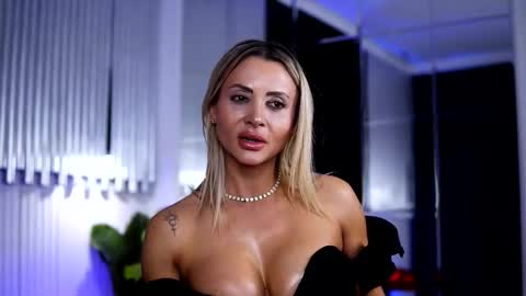 Mona online show from 02-18-26, 08:16