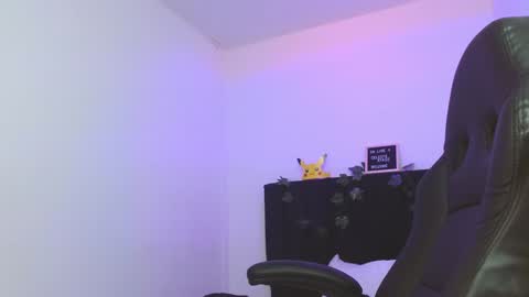 celesteayase online show from 01-25-25, 09:04