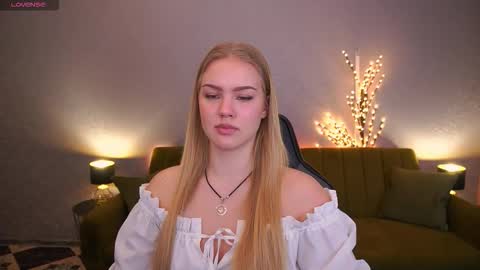 celestenoirr online show from 11-12-25, 08:37