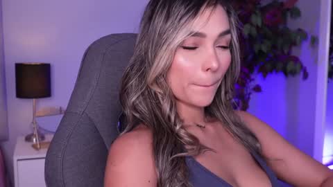 The girl of your eyes  online show from 01-15-25, 07:44