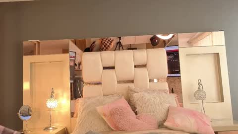 Sara online show from 11-13-25, 07:24