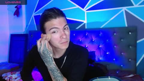 I am Valentinn online show from 10-22-25, 01:39