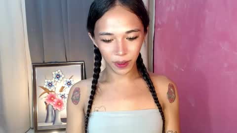 Snapshot of celestial_joannah chatting on 11-23-25, 04:51 merry joannah online show from 11-23-25, 04:51