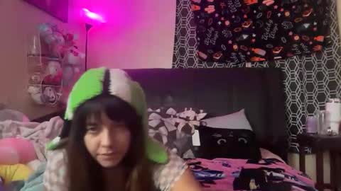 Snapshot of celestialillusions777 chatting on 10-22-25, 07:08 celestialillusions777 online show from 10-22-25, 07:08