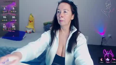 Snapshot of celine_faer1 chatting on 03-29-26, 07:19 Celine online show from 03-29-26, 07:19