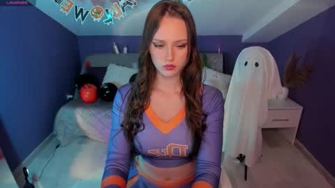 elin online show from 10-31-25, 09:49