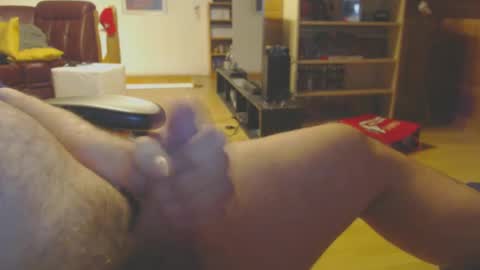 Snapshot of cerberus75d chatting on 01-01-25, 08:15 cerberus75d online show from 01-01-25, 08:15