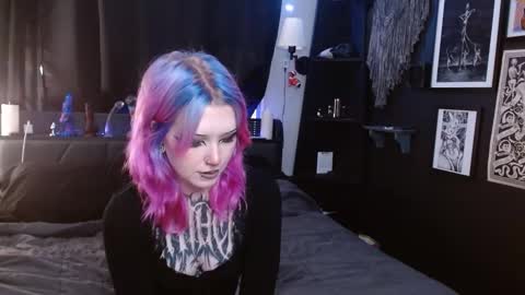 Snapshot of cerianex chatting on 01-30-25, 12:18 Averi online show from 01-30-25, 12:18